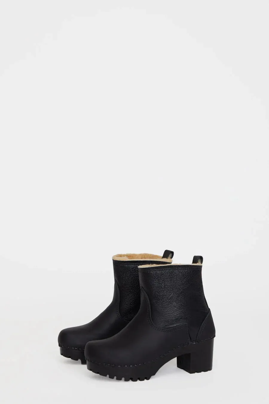 5" Pull on Shearling Boot on Mid Tread Ink Avaitor - No. 6