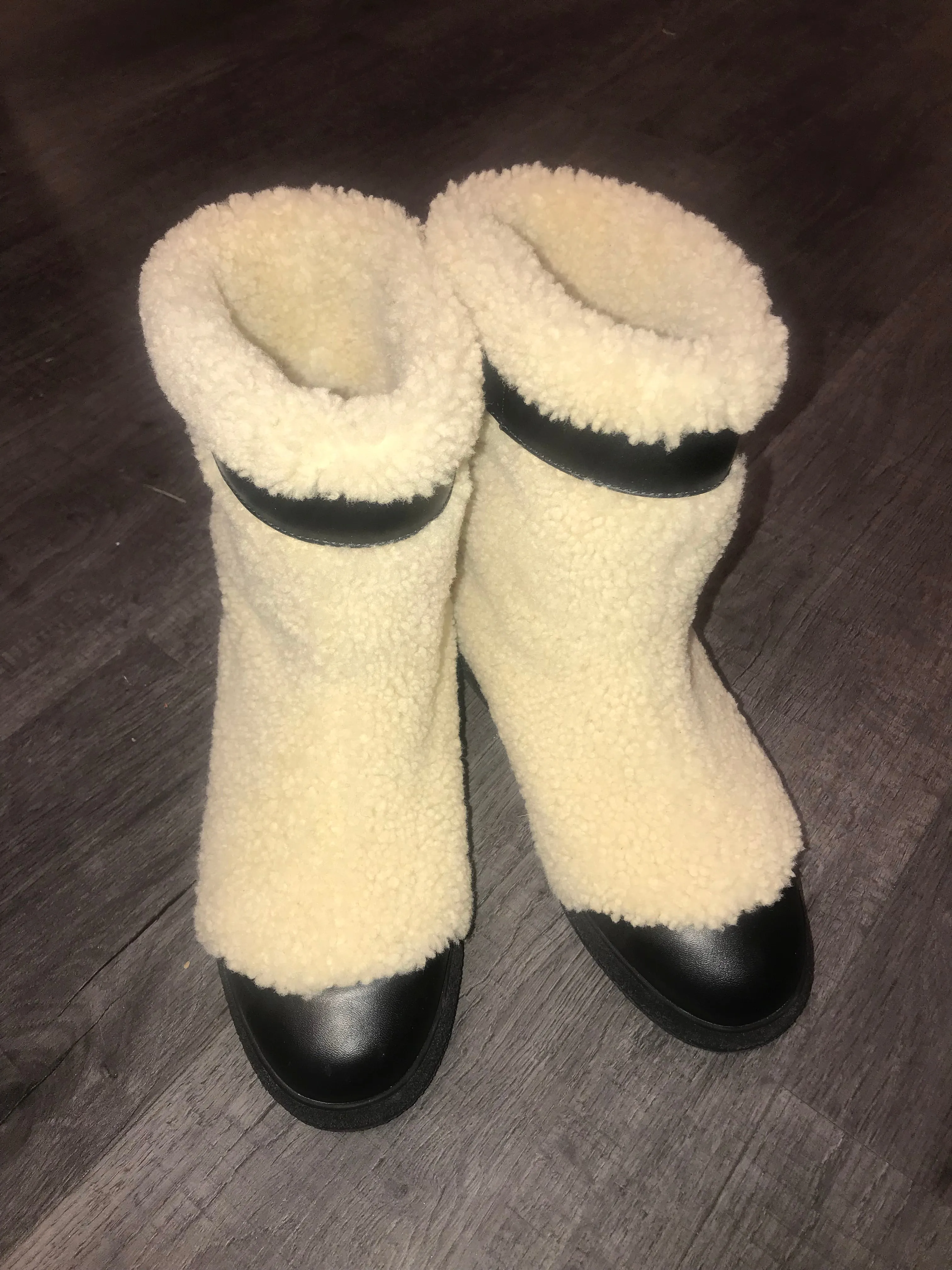 Shearling Snow Boots with Logo